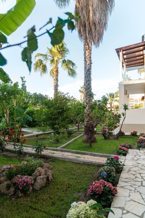 Christa Luxury Apartments Kávos Екстериор снимка